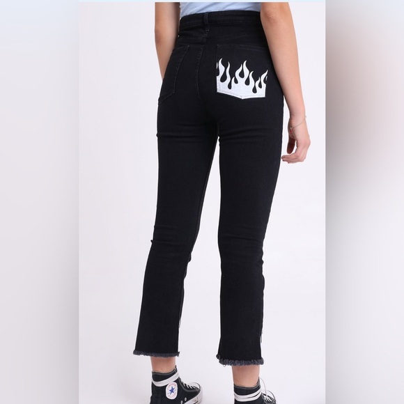 NWT Subdued Black Crop Flare Button Fly Raw Hem Front and Pocket White F… - Picture 5 of 10